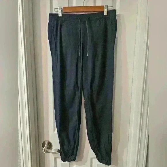 Lululemon Essential Affinity Mid Rise Jogger - Picture 2 of 5